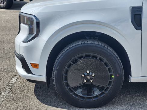 New 2025 Ford Maverick Lobo image 5