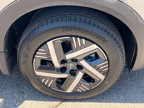 New 2026 Nissan Kicks SV w/ Cold Weather Package FWD image 8