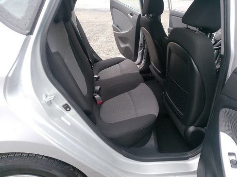 Used 2012 Hyundai Accent GS FWD image 31