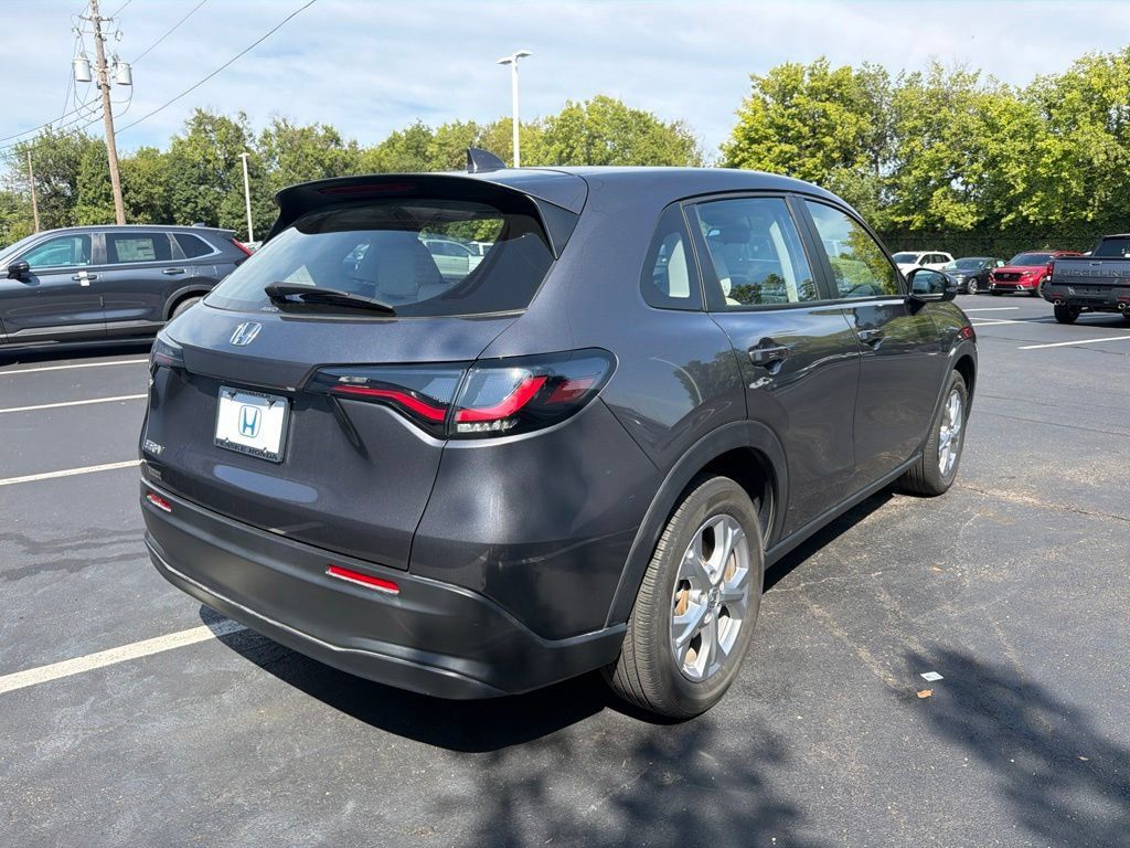 Certified 2024 Honda HR-V LX image 5