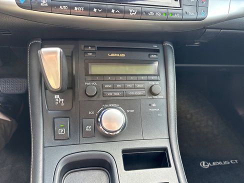 Used 2013 Lexus CT 200h FWD image 14