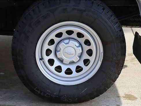 New 2025 Chevrolet Silverado 1500 W/T w/ WT Value Package image 36