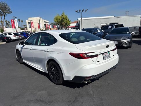 Used 2026 Toyota Camry SE w/ Convenience Package FWD image 6