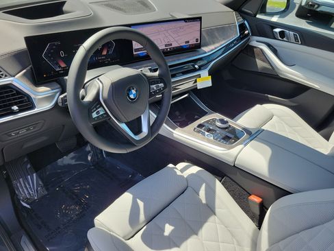 New 2026 BMW X5 xDrive40i w/ Executive Package AWD/4WD image 18