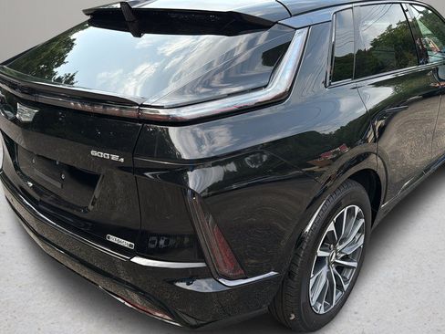 Certified 2024 Cadillac Lyriq Sport w/ LPO, Floor Liner Package AWD/4WD image 10