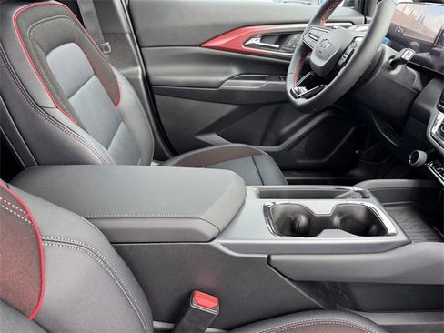 New 2026 Chevrolet Equinox EV RS image 7