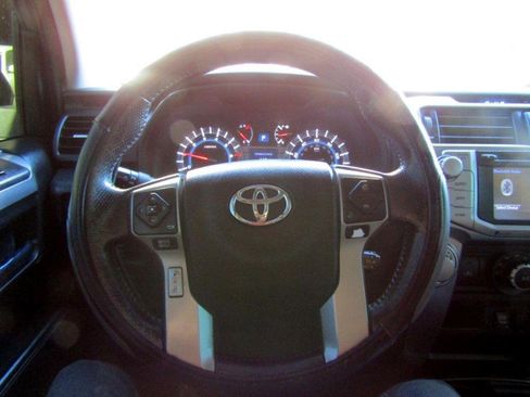 Used 2016 Toyota 4Runner SR5 image 10