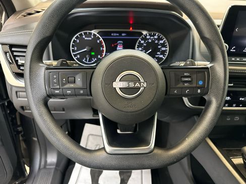 Certified 2023 Nissan Rogue SV image 12