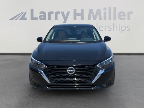Certified 2025 Nissan Sentra SV w/ SV Premium Package FWD image 8