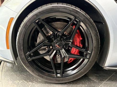 Used 2017 Chevrolet Corvette Z06 image 12