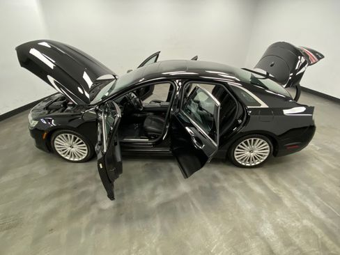 Used 2017 Lincoln MKZ Reserve image 46