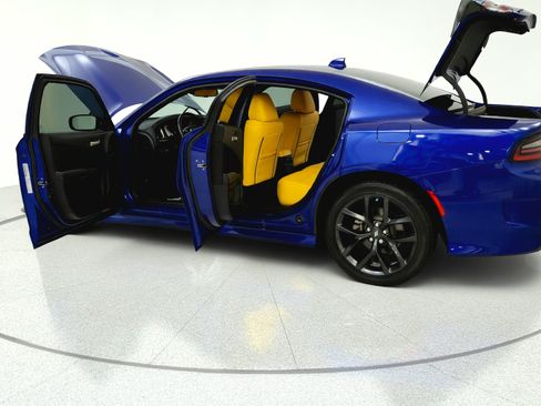 Used 2022 Dodge Charger R/T w/ Blacktop Package RWD image 12