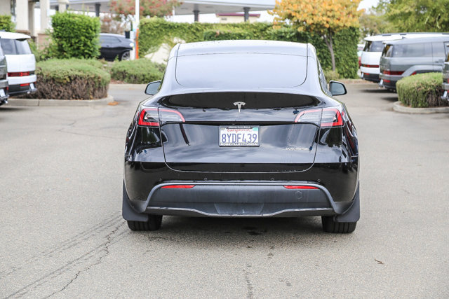 Used 2021 Tesla Model Y Long Range AWD/4WD image 3