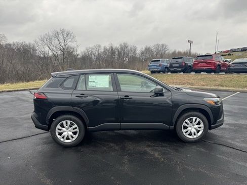 New 2026 Toyota Corolla Cross L image 2