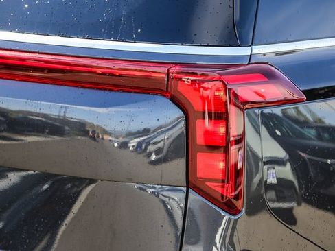 New 2026 Kia Carnival image 9