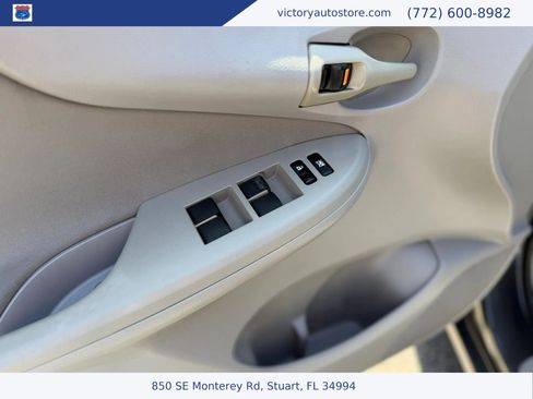 Used 2013 Toyota Corolla L FWD image 13
