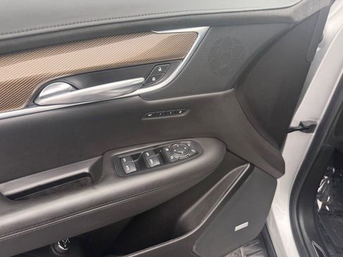 Used 2019 Cadillac XT5 Platinum image 21