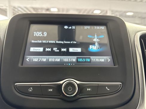 Used 2018 Chevrolet Equinox LS image 18