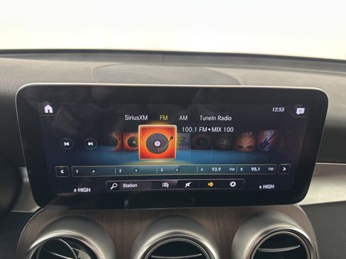 Used 2022 Mercedes-Benz GLC 300 4MATIC image 15