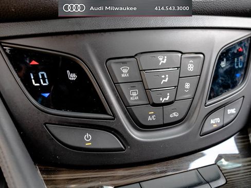 Used 2020 Buick Envision Essence FWD image 28