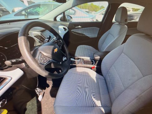 Used 2019 Chevrolet Cruze Diesel image 8