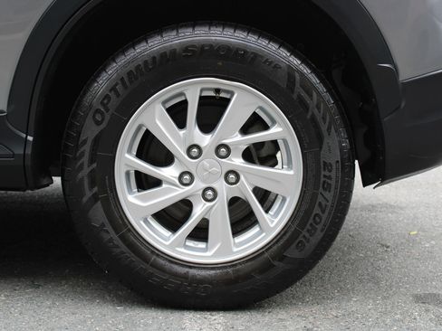 Used 2019 Mitsubishi Eclipse Cross ES AWD/4WD image 31