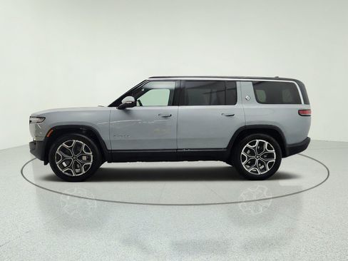 Used 2025 Rivian R1S Adventure AWD/4WD image 8