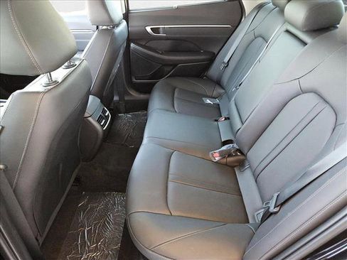 New 2025 Hyundai Sonata Limited image 14