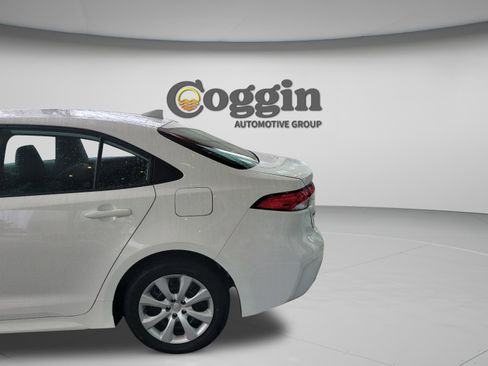 Used 2024 Toyota Corolla LE image 25