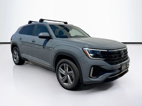 Used 2024 Volkswagen Atlas Cross Sport SEL R-Line AWD/4WD image 3