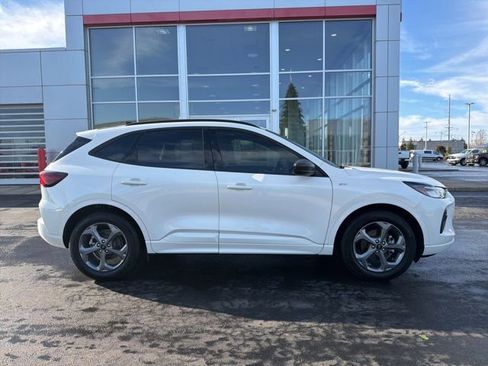 Used 2024 Ford Escape ST-Line w/ Tech Pack #1 image 8