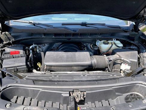 Used 2023 Chevrolet Suburban RST AWD/4WD image 34