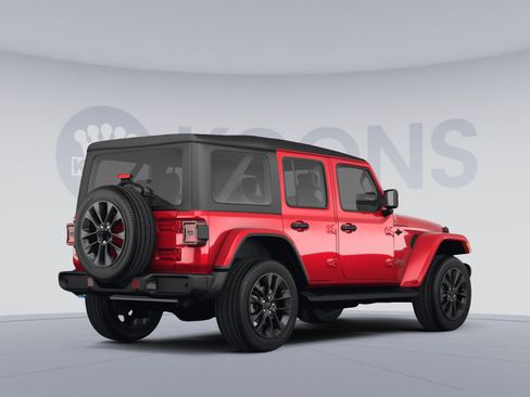 Used 2025 Jeep Wrangler Unlimited Sahara AWD/4WD image 4