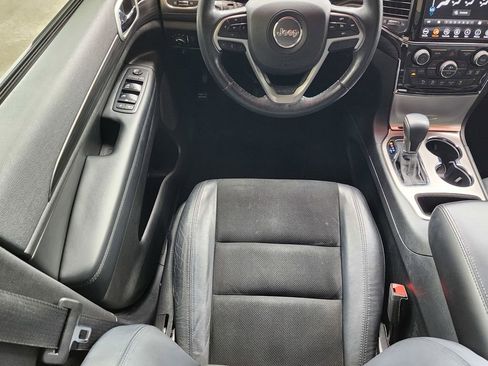 Used 2019 Jeep Grand Cherokee Altitude image 11