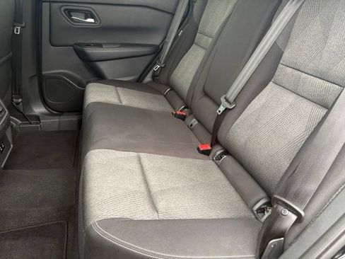 Used 2024 Nissan Rogue SV AWD/4WD image 10