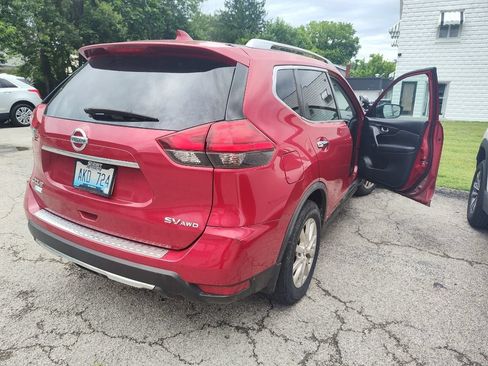 Used 2017 Nissan Rogue SV AWD/4WD image 4