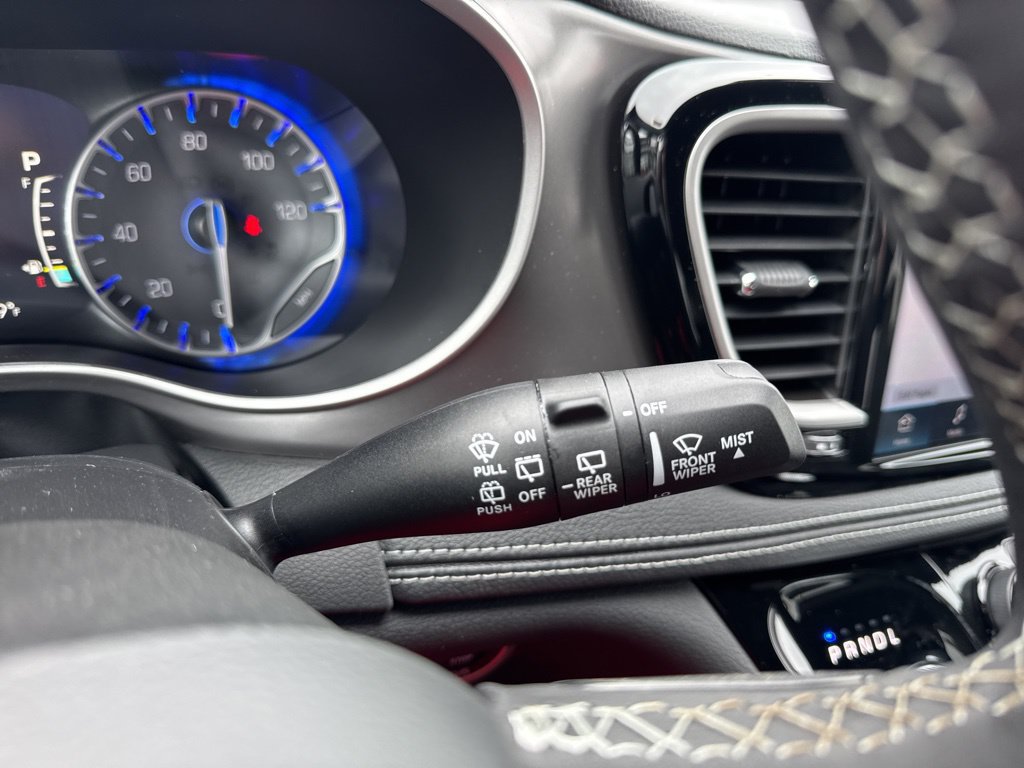 New 2026 Chrysler Pacifica Select AWD/4WD image 14