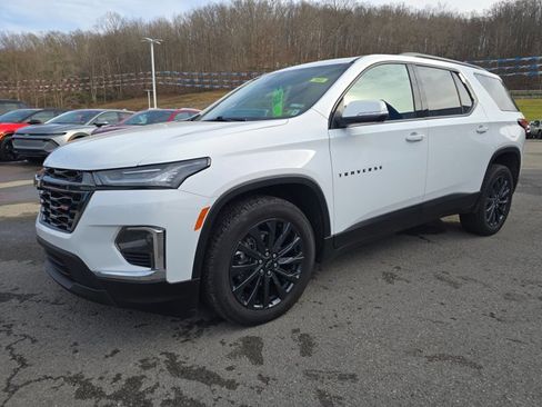 Used 2023 Chevrolet Traverse RS w/ LPO, Floor Liner Package image 10