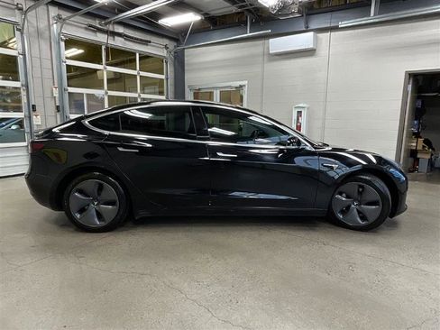 Used 2018 Tesla Model 3 Long Range image 6