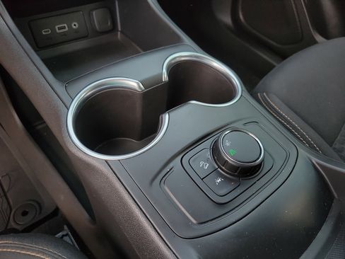 Used 2020 GMC Terrain SLE image 11