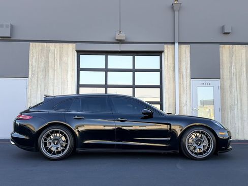 Used 2020 Porsche Panamera 4 AWD/4WD image 5