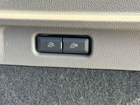 Used 2022 Lincoln Corsair Reserve w/ Equipment Group 201A image 13