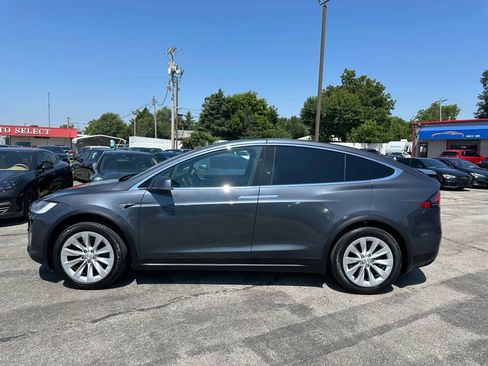 Used 2018 Tesla Model X 75D image 50