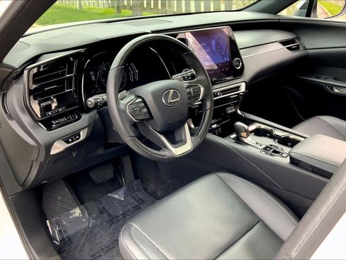 Certified 2023 Lexus RX 350 Premium w/ Cold Area Package AWD/4WD image 18