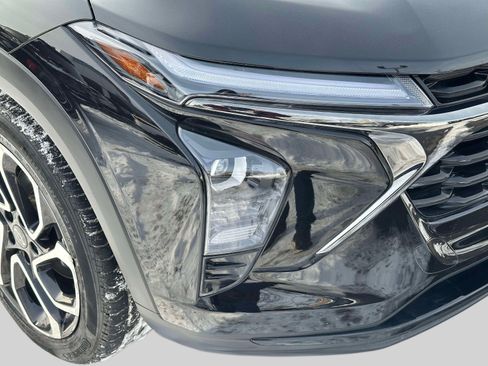 Certified 2024 Chevrolet Trax RS w/ Sunroof Package image 5