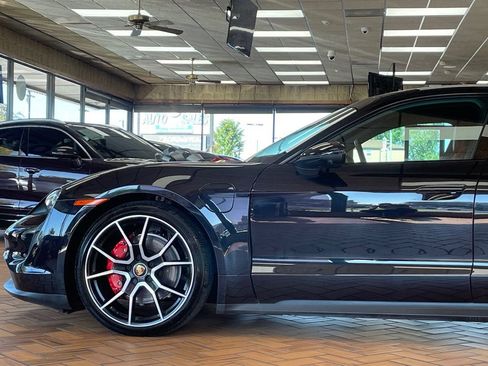 Used 2024 Porsche Taycan 4S w/ Technology Package (P6F) AWD/4WD image 5