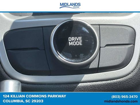 Used 2025 Hyundai Venue SEL FWD image 29