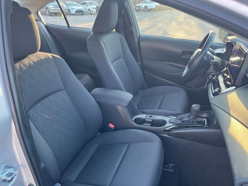 Used 2025 Toyota Corolla LE image 35