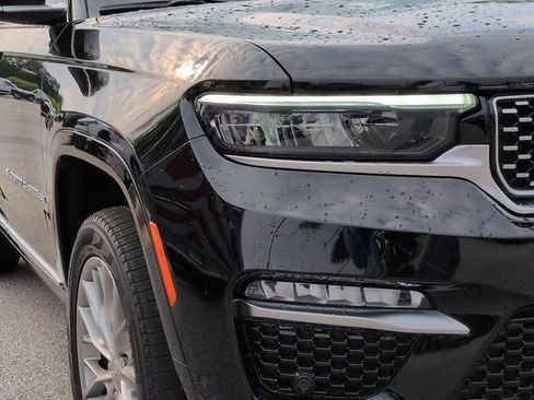 Certified 2023 Jeep Grand Cherokee Summit w/ Advanced Protech Group IV AWD/4WD image 9