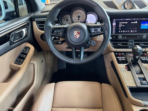 Used 2024 Porsche Macan AWD/4WD image 11